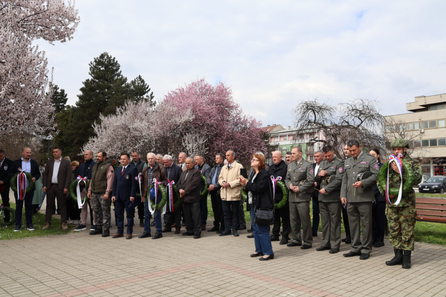 Srbija obeležava godišnjicu NATO agresije: 78 dana tragedije jednog naroda FOTO