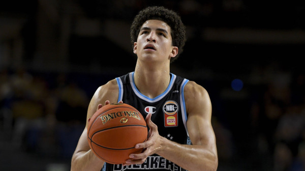 Meksikanac ispisuje istoriju u NBA