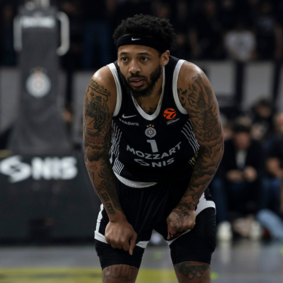 Karlik Džons: "Ružna pobeda, ali veliky pobeda"