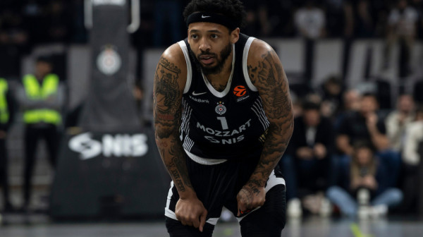 Karlik Džons: "Ružna pobeda, ali veliky pobeda"