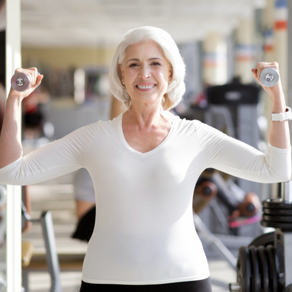 Nakon 55. radite ove tri vežbe i ne odustajte: To je najvažnija investicija u vaše telo VIDEO