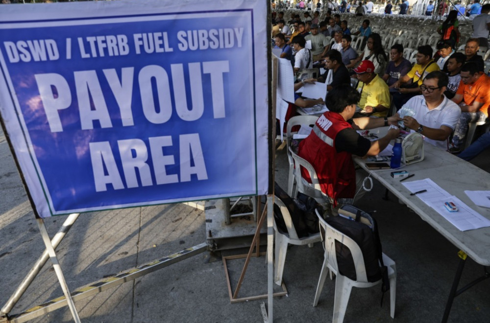 Vanredno stanje; Država moli SAD: Potrebna nafta sa svih strana