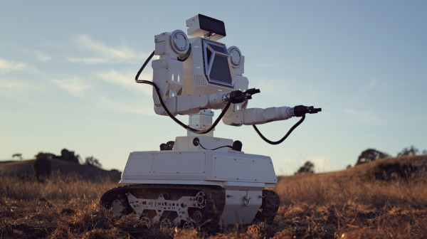 Ovaj robot ima više od dva metra, a pogledajte za šta je napravljen FOTO