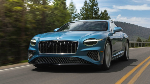 Bentley u Kijevu "ide ko alva"; "Ako Evropa pošalje još 90 milijardi, cilja se prvo mesto"