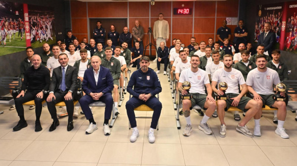 FSS dodelio zlatne lopte Joviću, Pavloviću i Sergeju