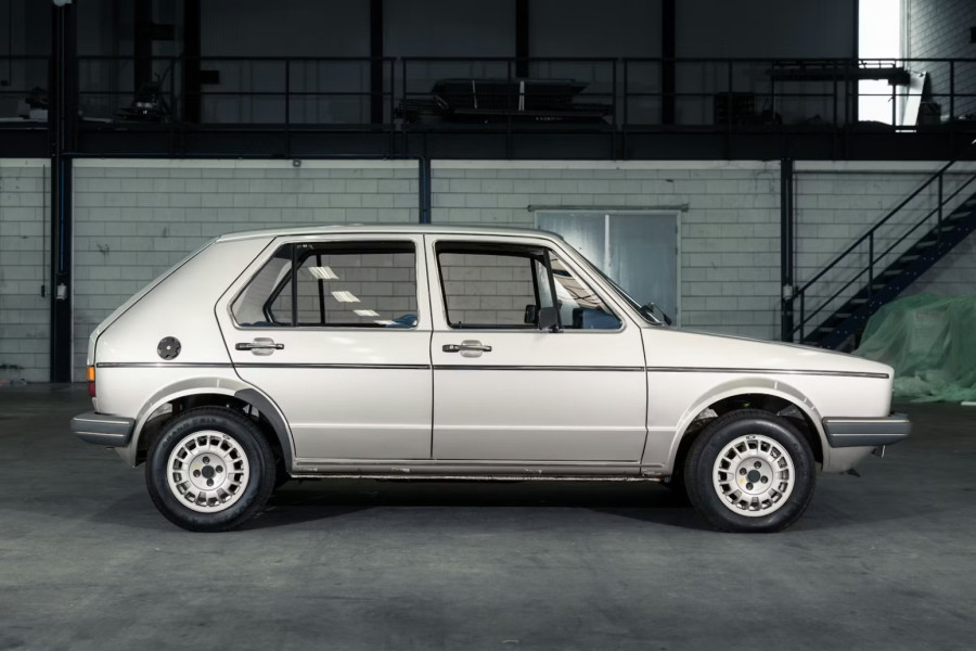 Prodaje se VW Golf I – prešao svega 36 kilometara! FOTO