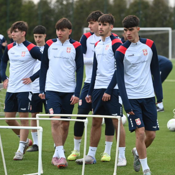 Šou Matanovića – devet minuta za dva gola, crveni karton i bitnu pobedu Srbije!