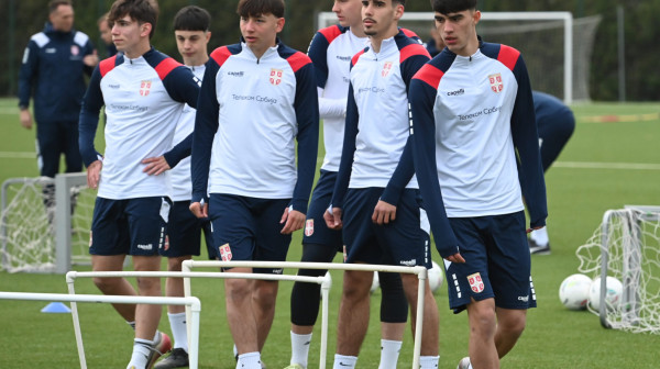 Šou Matanovića – devet minuta za dva gola, crveni karton i bitnu pobedu Srbije!