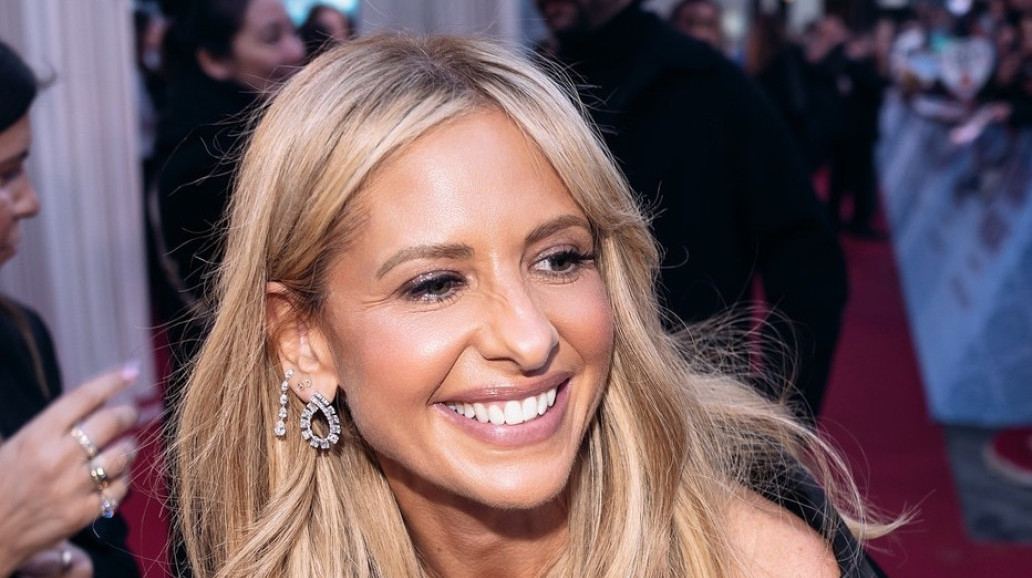 Slatkica devedesetih zadržala prirodnu lepotu: O njenom seksi stajlingu se priča FOTO