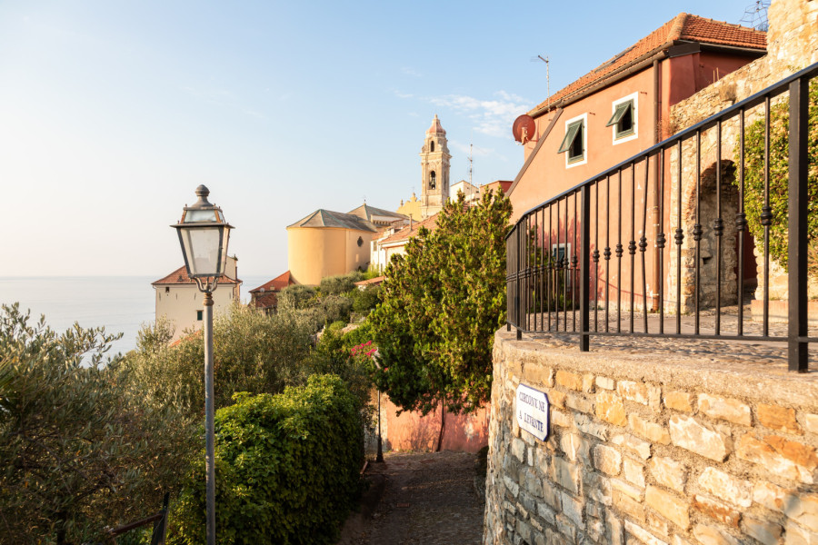Ovo je jedno od najlepših mesta u Italiji: Smešteno je na brežuljku iznad mora FOTO