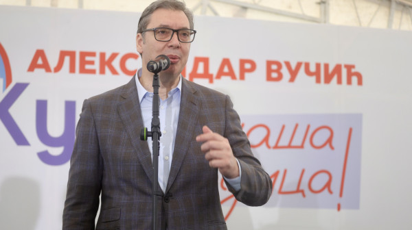 Vučić: "Brza saobraćajnica 'Smajli' je spas, dovešće još investitora i fabrike"; "Cene goriva će ostati iste"