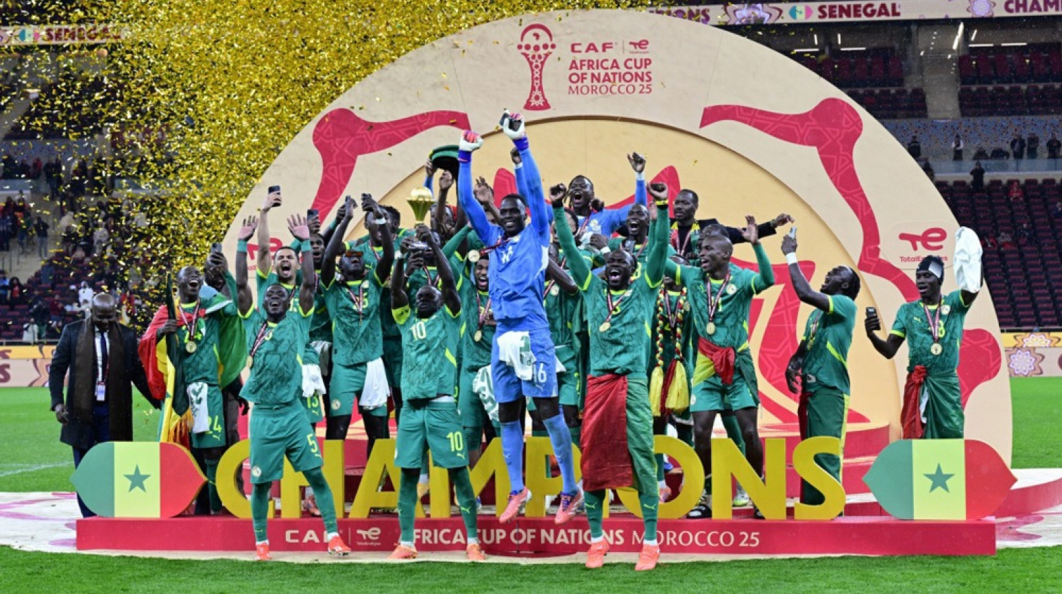 Senegalci će paradirati u Parizu uprkos oduzetoj tituli