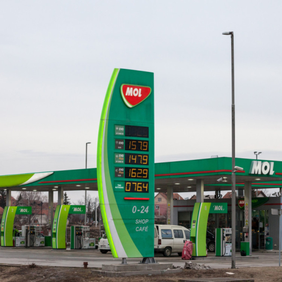 "MOL bi u narednim nedeljama mogao da preuzme NIS i obezbedi sigurnost"