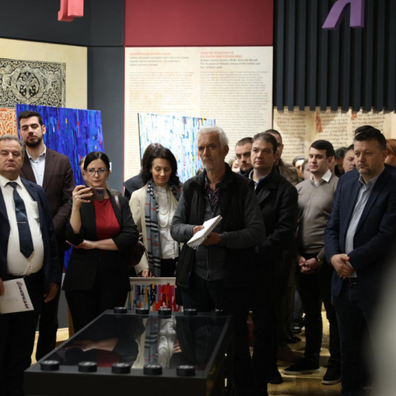 Održana izložba u čast ćirilice: "Ćirilica kao umetnost i nasleđe" FOO