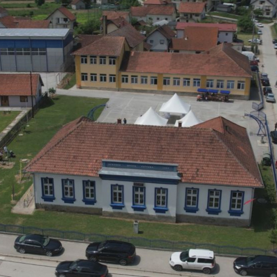 Veliko ulaganje u Drgačavu: Otvara se fabrika za preradu mesa i Dom za stare; Stiže 100 radnih mesta FOTO