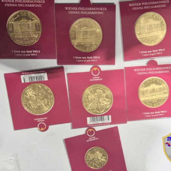 Na Batrovcima zaplenjeni zlatnici Bečke filharmonije: Zaplenjeno zalto vredno preko tri miliona