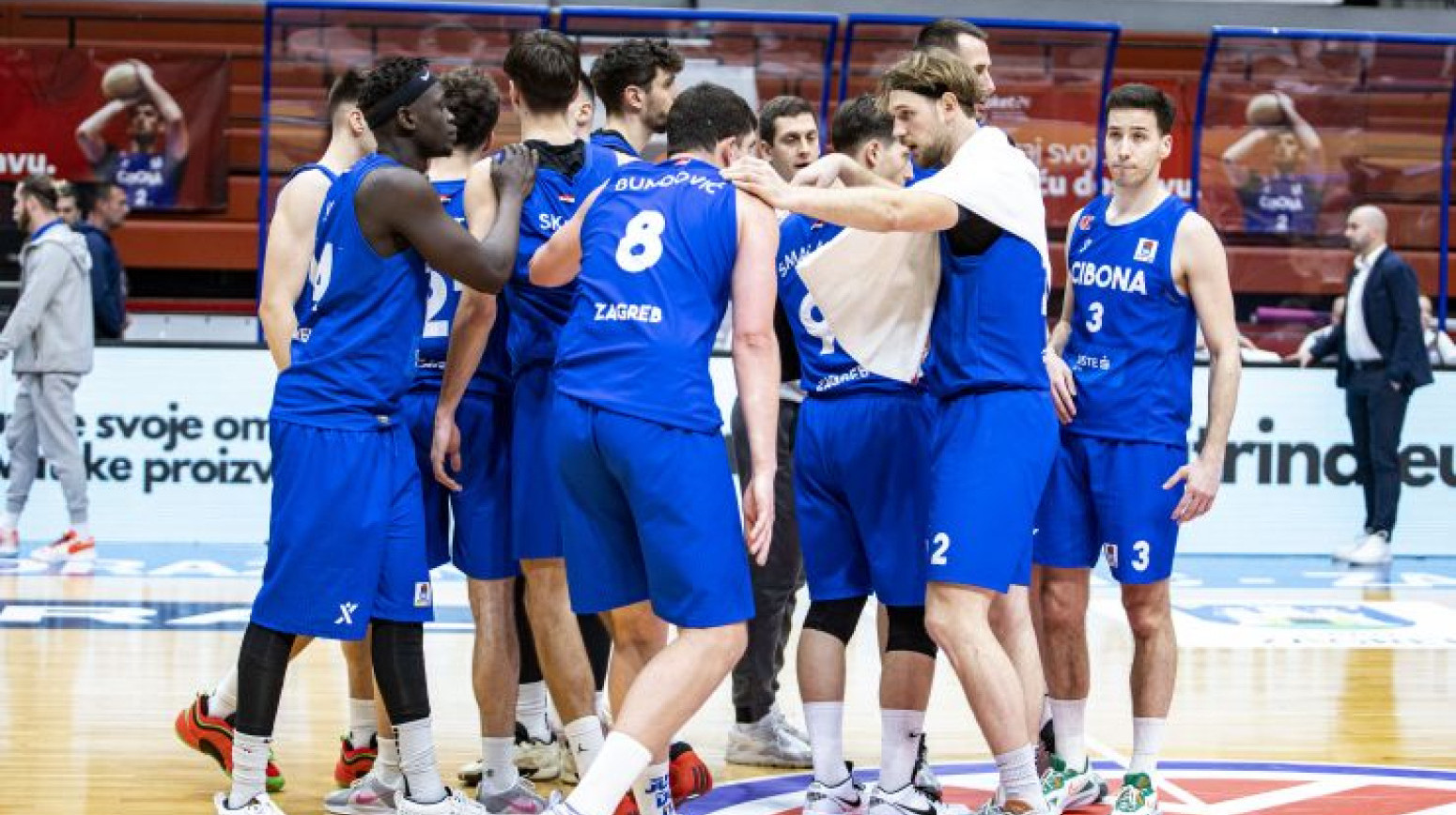 Urušio se krov čuvene hale u Zagrebu VIDEO