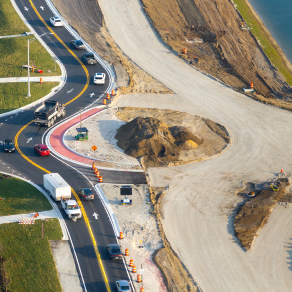 Šest traka, novi tramvajski koridor, kružni tok, biciklističke staze: Proširuje se novobeogradska ulica