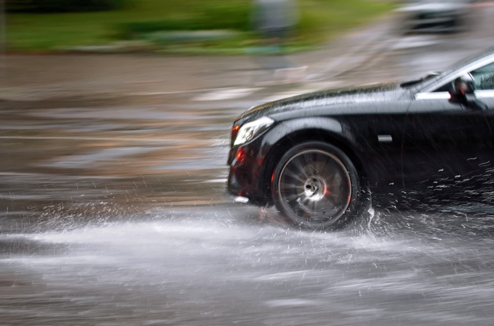 Upozorenje za vozače: Budite oprezni narednih dana, najavljeni kiša i sneg