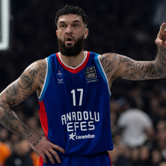 Poarije napušta Efes na kraju sezone