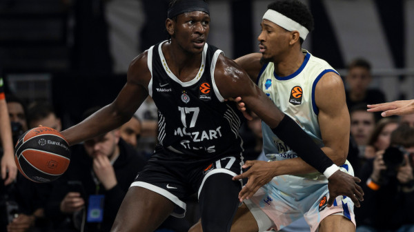 Poluvreme: Drama Partizana i Valensije