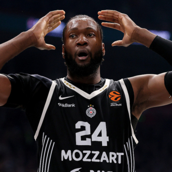 Partizan ubedljivo gubi