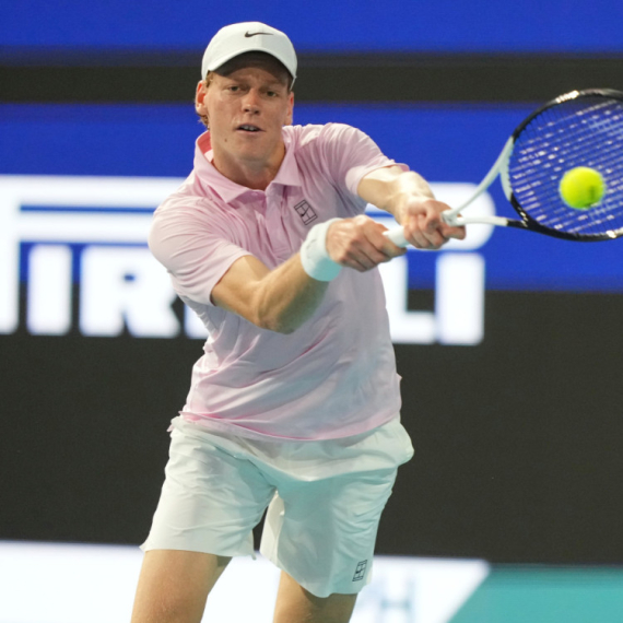 Siner opet nadigrao Zvereva – smeši mu se "Sanšajn dabl"