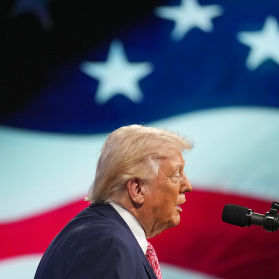 Američki predsednik udario na papu; "Lav bi trebalo da se sabere"