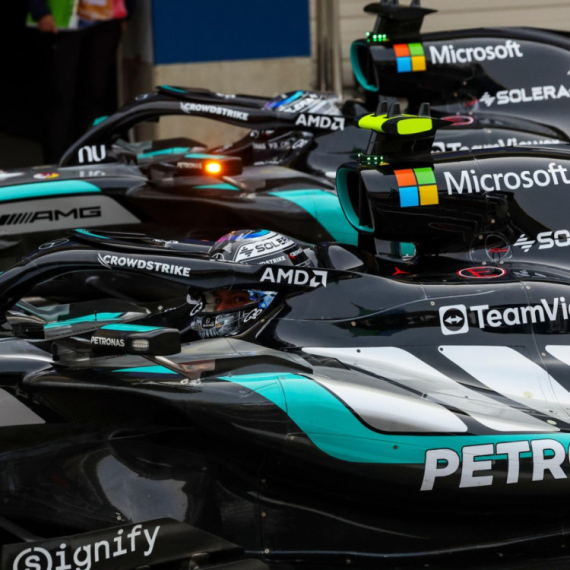 Antoneliju pol pozicija u Japanu – katastrofa Ferstapena