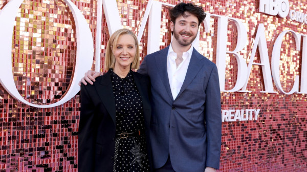 Lisa Kudrou pozirala sa sinom, zbog njega je promenjen scenario serije FOTO