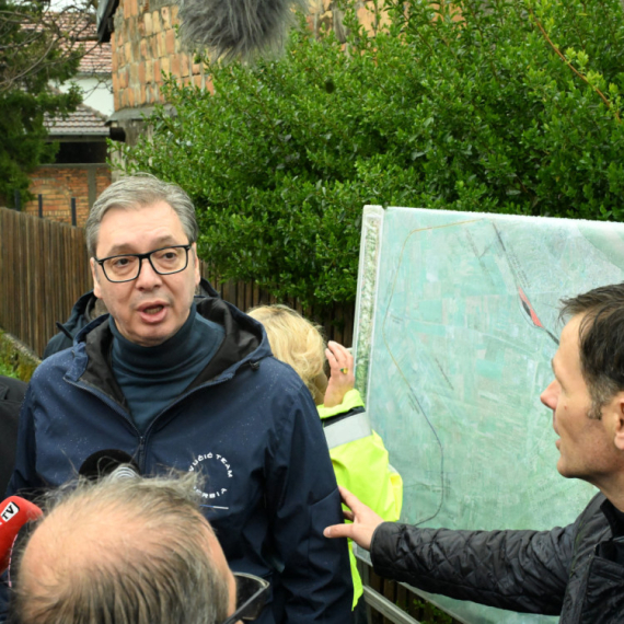 Vučić: "Standard raste, plate u Beogradu su enormno visoke"