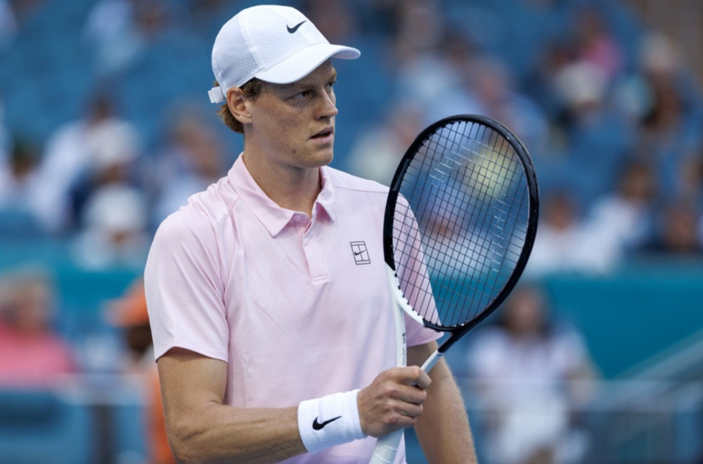 Sinerova dominacija bez presedana