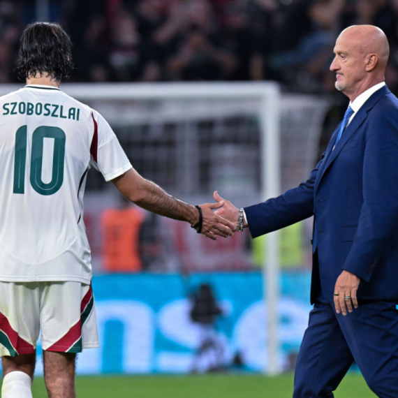 "Peckaju" se Liverpul i Mađari oko Soboslaja