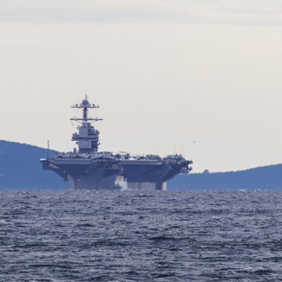 Tramp šalje poruku? Ponos američke mornarice sa Bliskog istoka stigao u Split FOTO