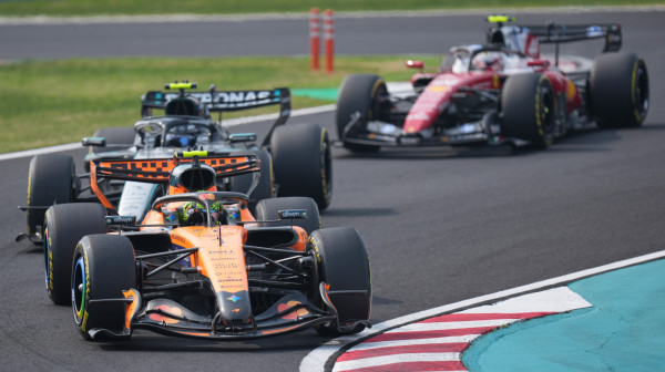 Meklaren prvi u Japanu: Mercedes stalno preti!