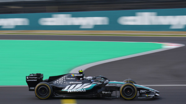 Mercedes dominira – Ferari odličan!