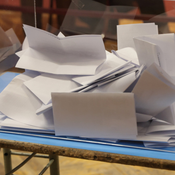 Hrvati u očaju zbog pobede SNS-a na izborima; Sve objavili osim rezultata