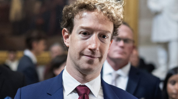 Otkrivene tajne poruke: Evo šta je Zakerberg obećao Masku u četiri oka