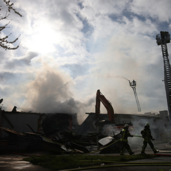 Drama u Nemačkoj: Požar izbio u diskoteci; 750 ljudi panično bežalo FOTO/VIDEO