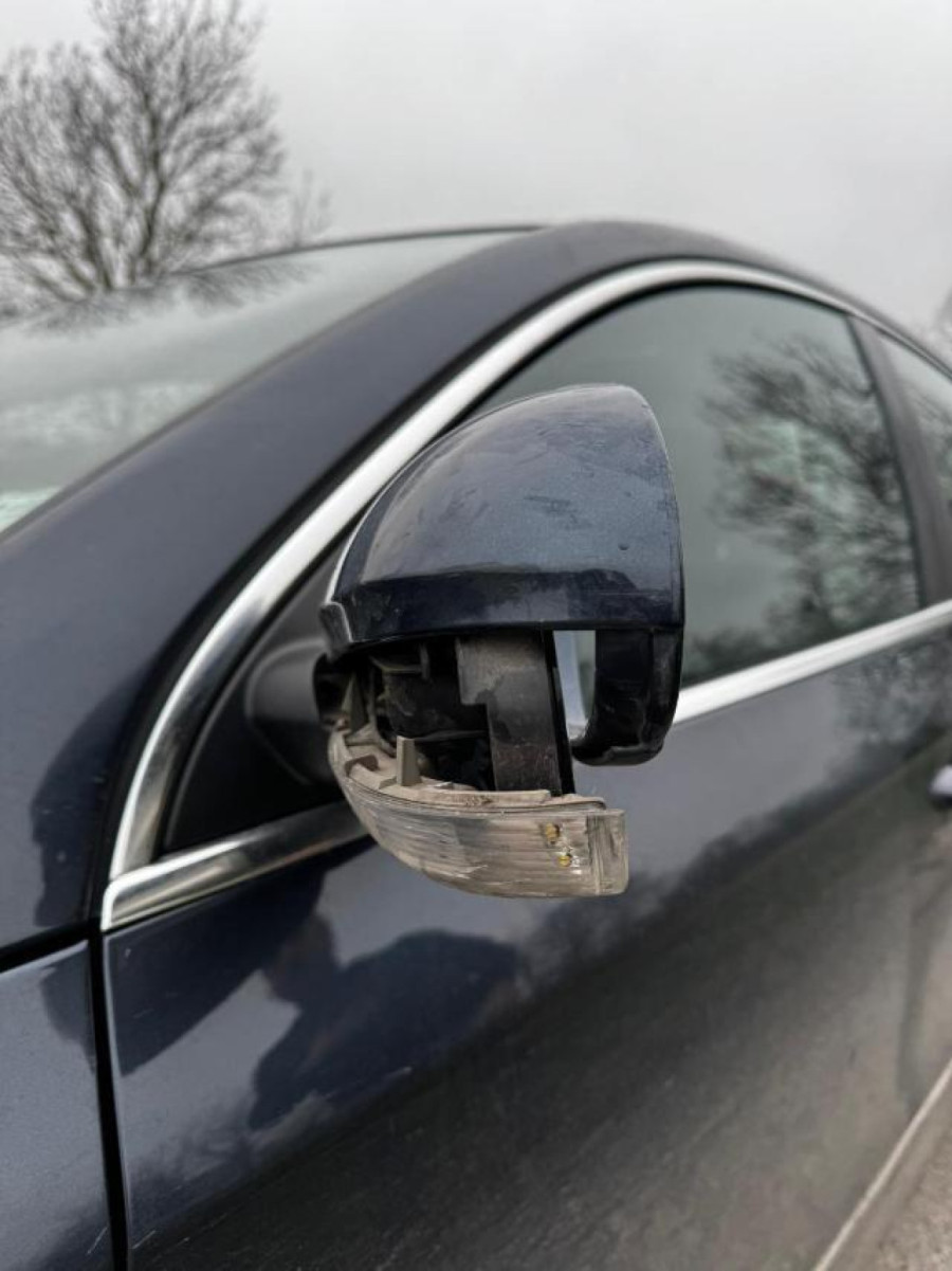 Oglasio se MUP: Privedeno 15 osoba; Sumnja se da su napali aktivistu SNS u selu Ratar – imali hladno oružje