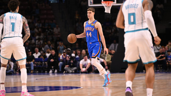 Spreman je za NBA: Novi dabl-dabl Nikole Topića VIDEO