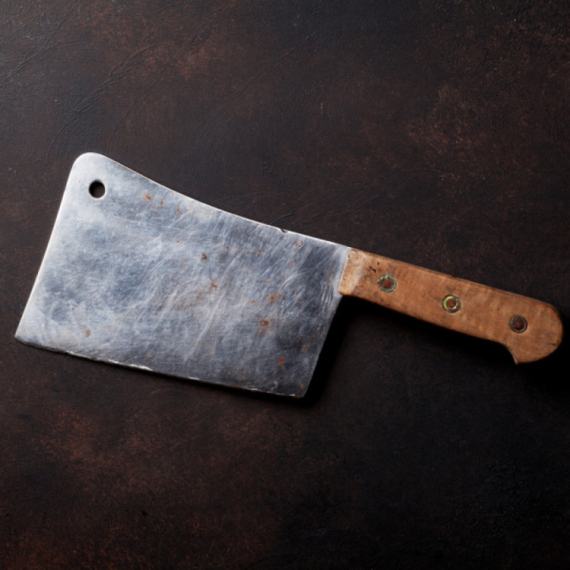 Drama u restoranu u Rakovici: Napadač ušao sa satarom i pretio gostima, policija traga za njim