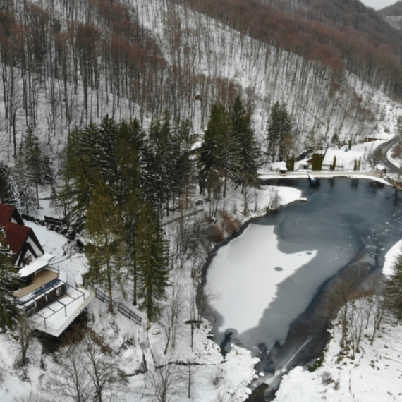 Investicija vredna oko četiri miliona:  Gradi se dečije igralište na Jastrepcu