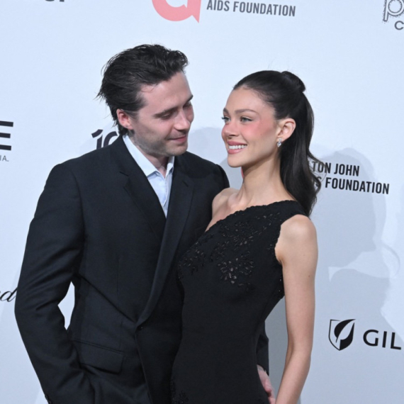 Bruklin Bekam zadao još jedan udarac porodici: Stavio ruku na njene grudi, pa provocira FOTO