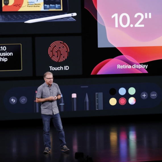 Hoće li iPhone preživeti narednih 50 godina? Apple direktori su u ozbiljnom klinču