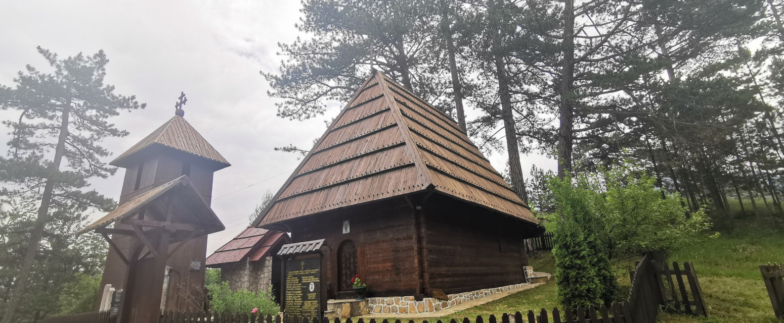 Crkva brvnara na Zlatiboru odoleva vekovima: Netaknuti biser sakriven u borovoj šumi FOTO