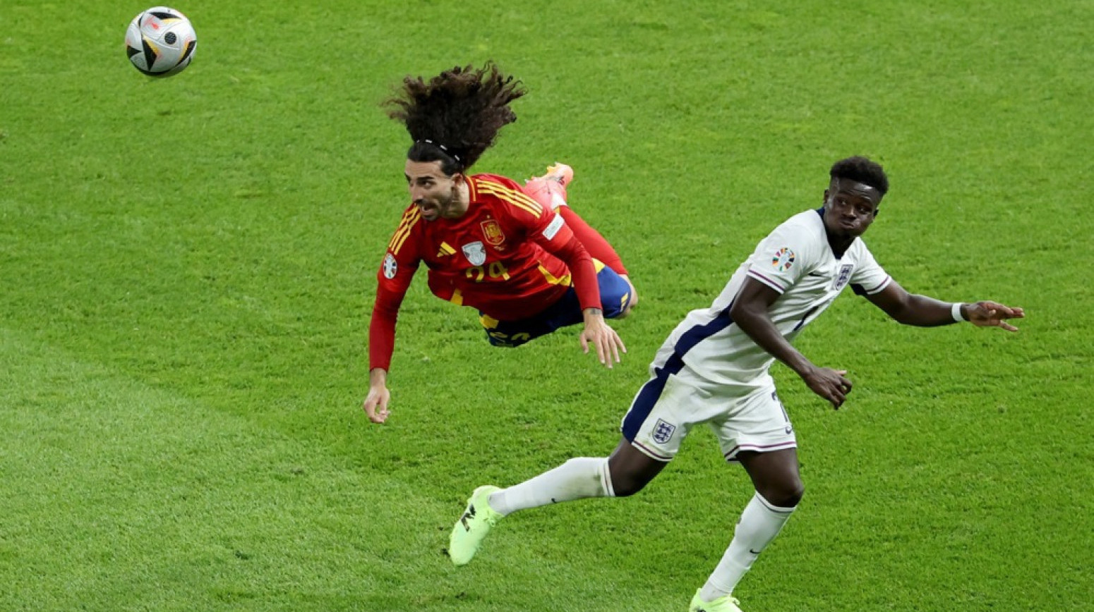 Pet karata za EURO koštaju kao jedno parking mesto na Mundijalu