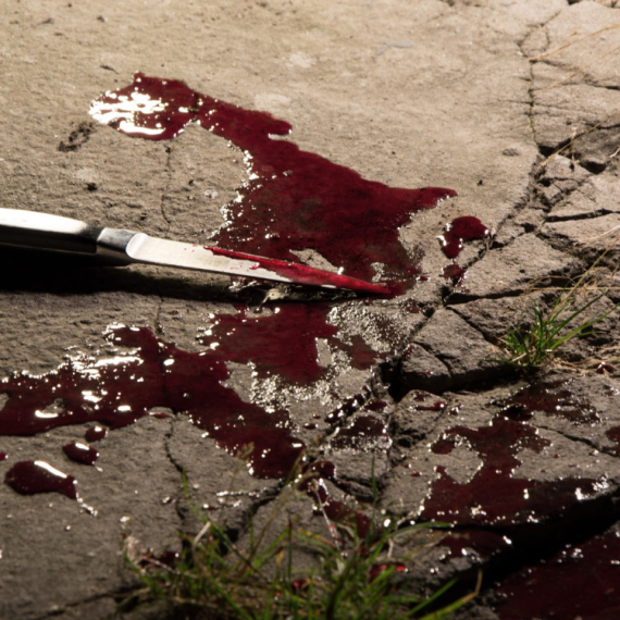 Policija uhapsila napadača na ženu na Savskom vencu