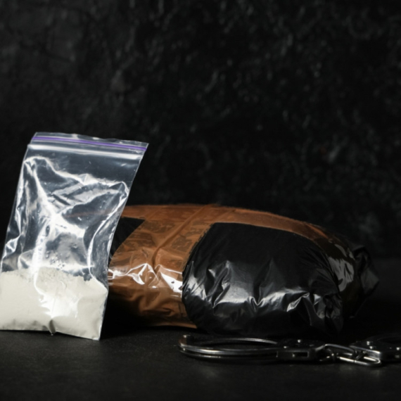 Novosadska policija uhapsila Obrenovčanina: U kamionu mu našli 18 kilograma kokaina FOTO