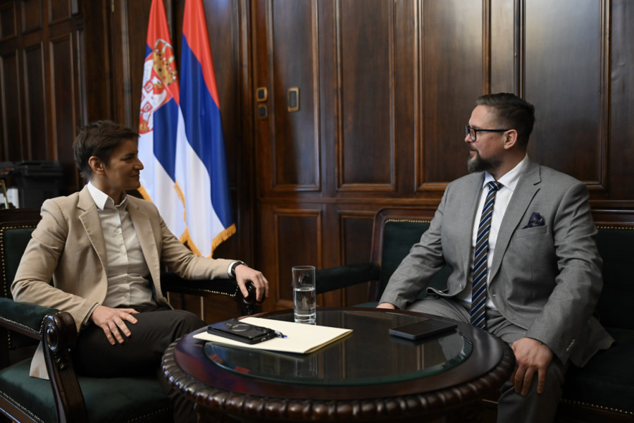 Brnabić se sastala sa Juhasom: Dijalog se vratio sa ulice u institucije; Uključićemo što više građana